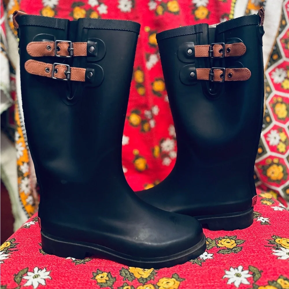 Chooka Black Rubber Rain Boots with Brown Straps - Picture 5 of 7